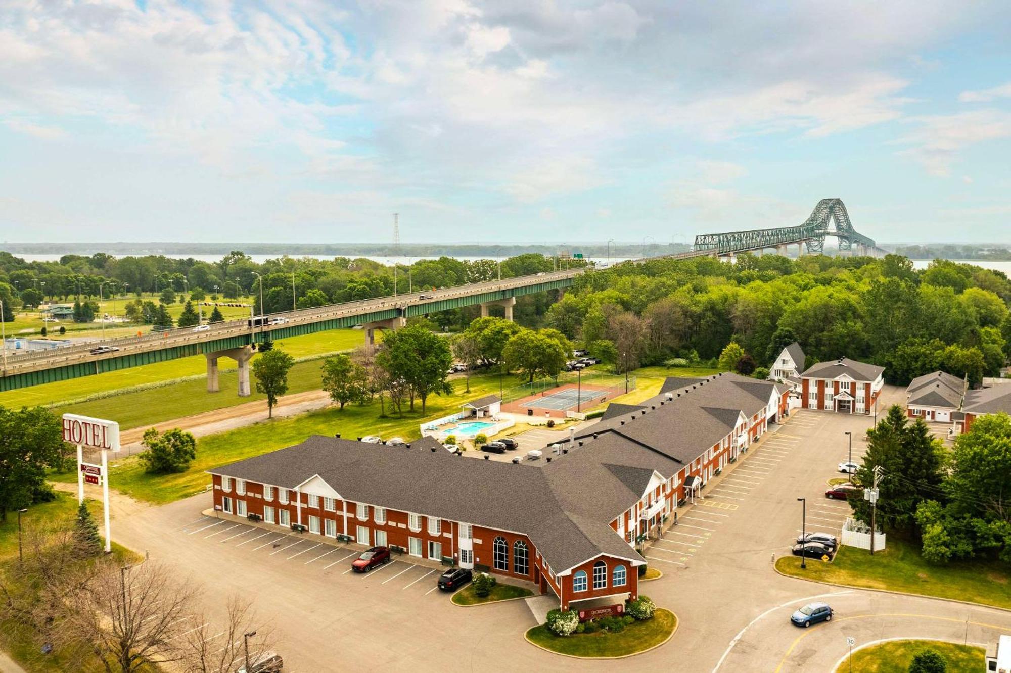 Les Suites De Laviolette Ascend Hotel Collection Trois-Rivières Exteriér fotografie